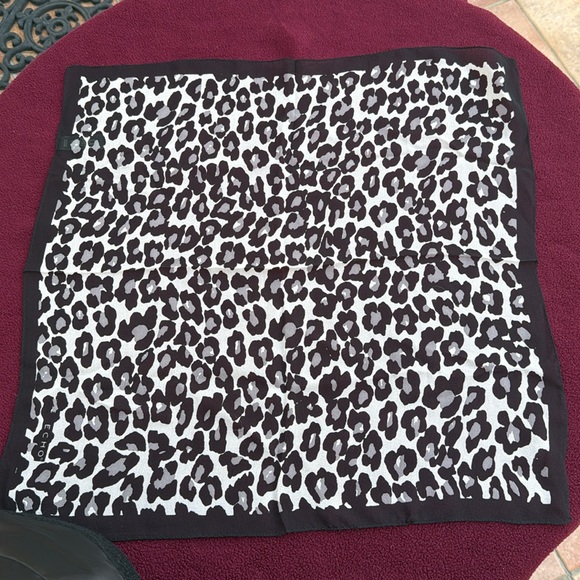Leopard Print Silk Neck Scarf - Picture 4 of 6